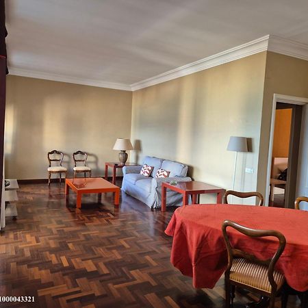 Front Beach Apartment - 3 Bedrooms Bari Luaran gambar