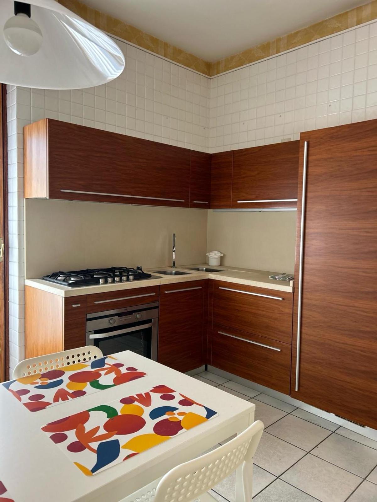 Front Beach Apartment - 3 Bedrooms Bari Luaran gambar