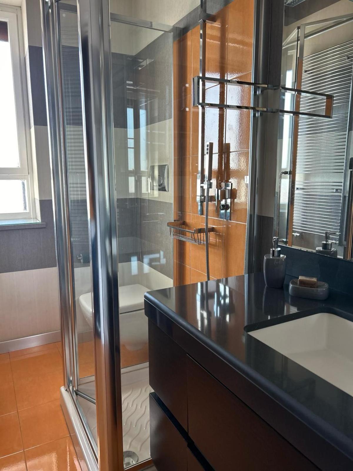 Front Beach Apartment - 3 Bedrooms Bari Luaran gambar