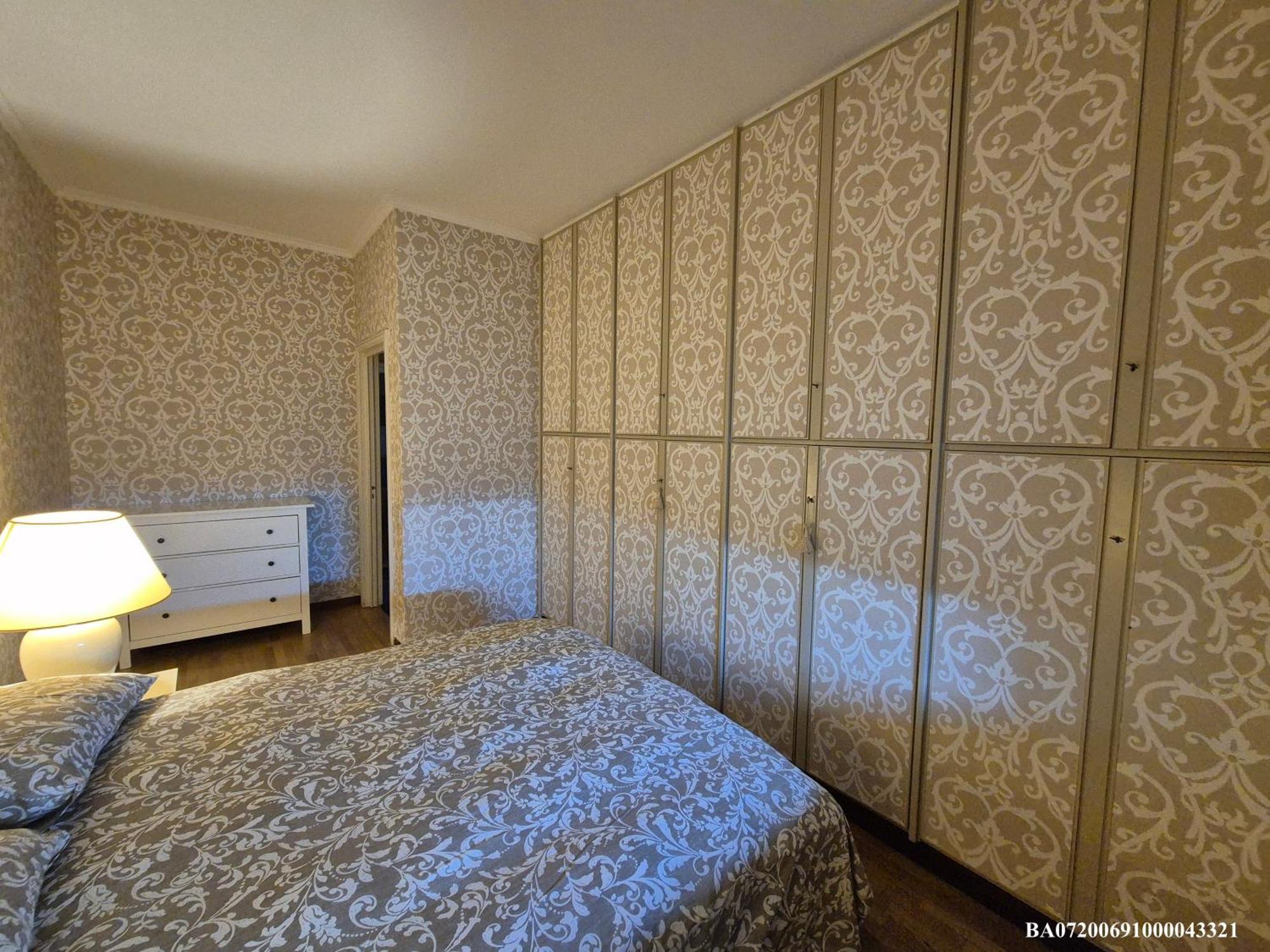 Front Beach Apartment - 3 Bedrooms Bari Luaran gambar