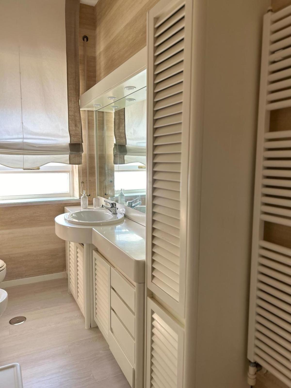 Front Beach Apartment - 3 Bedrooms Bari Luaran gambar